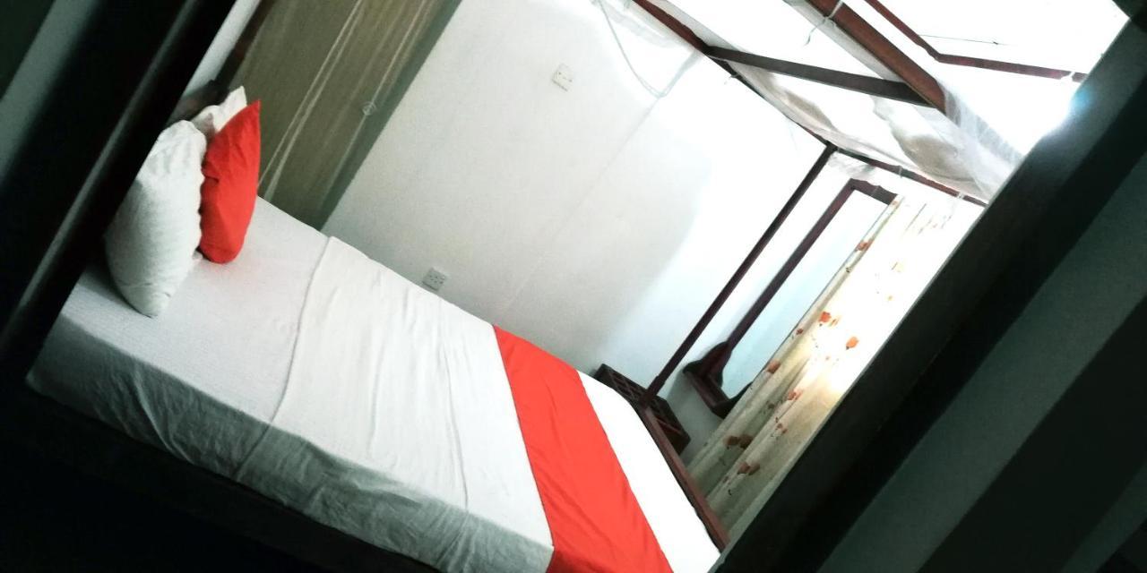 Ocean Voyage Hotell Tangalle Eksteriør bilde