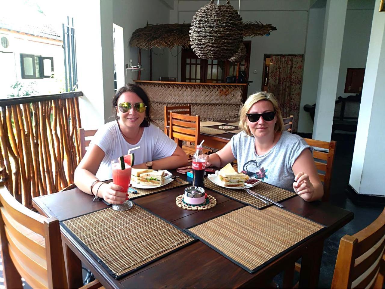 Ocean Voyage Hotell Tangalle Eksteriør bilde